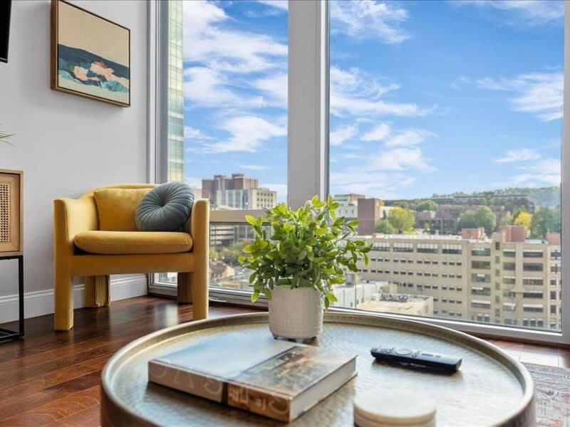 Cozysuites Roomy 1Br, Ppg Paints Arena, Pitts Pittsburgh Eksteriør bilde